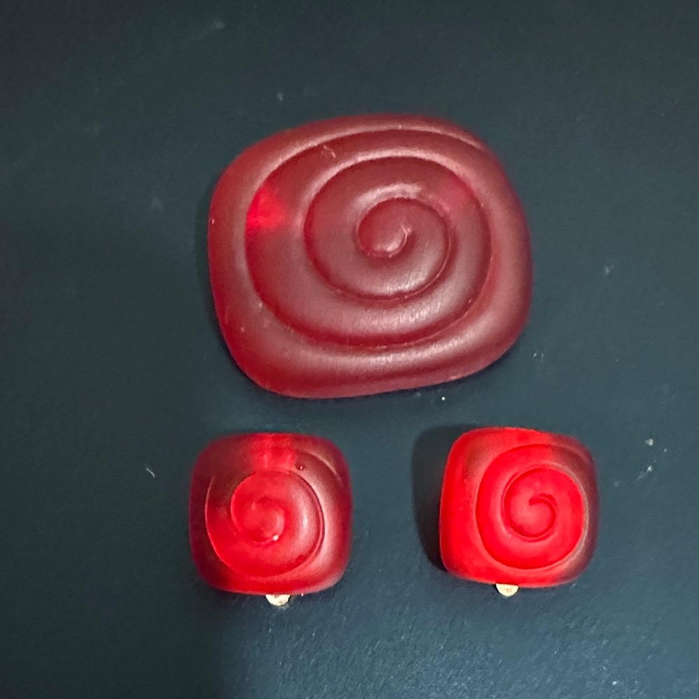 Vintage Liz Claiborne Swirl Brooch and Earring Set